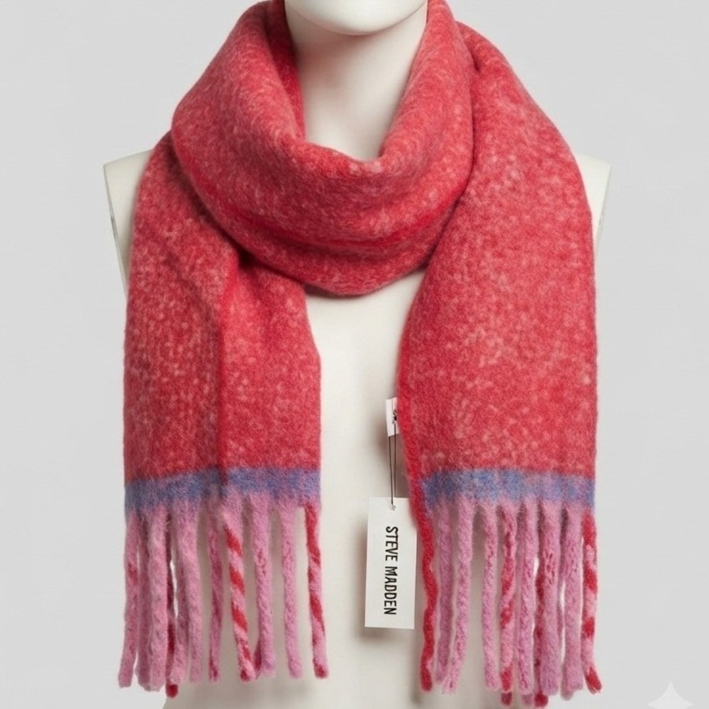 Steve Madden Chunky Strawberry Pink Fuzzy Knit Scarf with Fringe One Size NWT